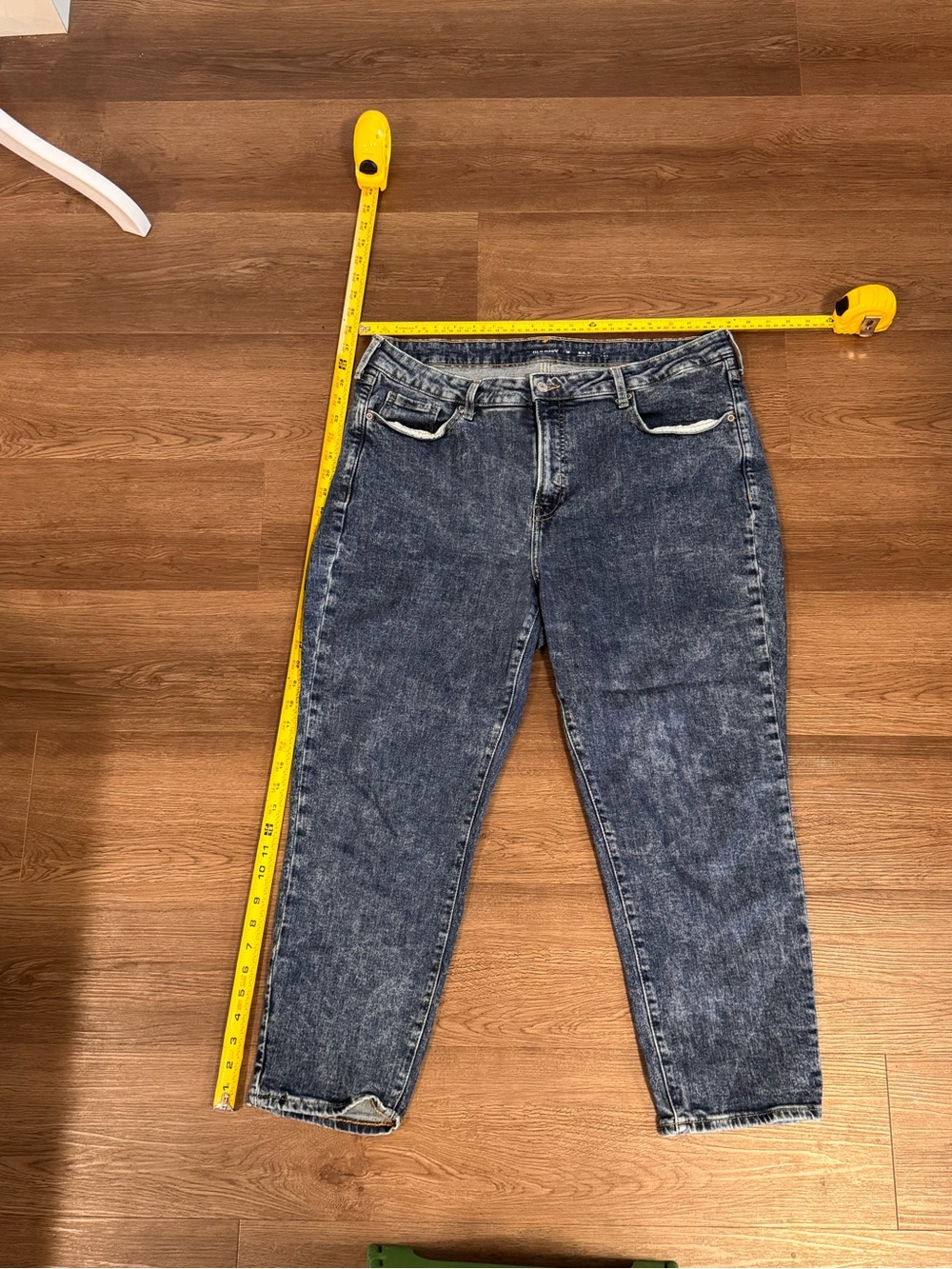 Old Navy Women’s Cropped Acid Wash Jeans - Dark Blue